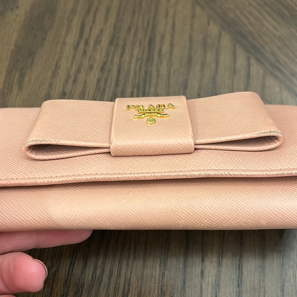Prada wallet pre-loved in great condition pink with authentication certificates - Picture 11 of 17